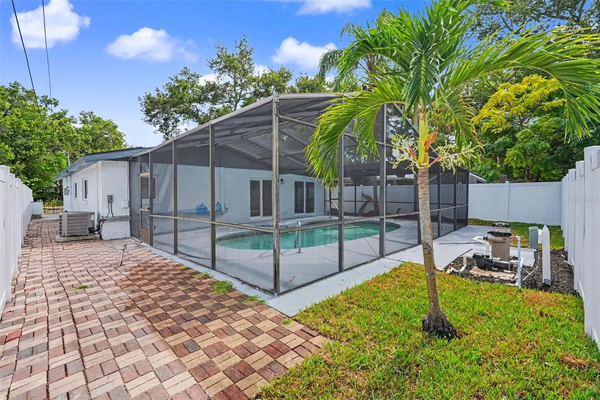 8170 22nd Avenue N St Petersburg FL 33710