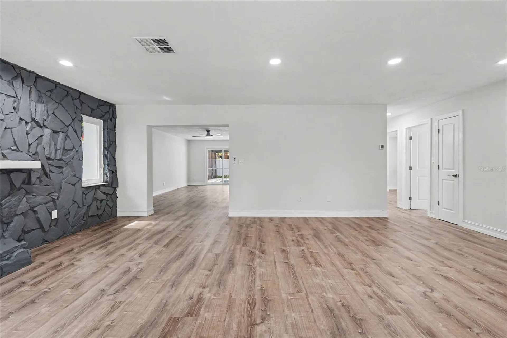 8170 22nd Avenue N St Petersburg FL 33710