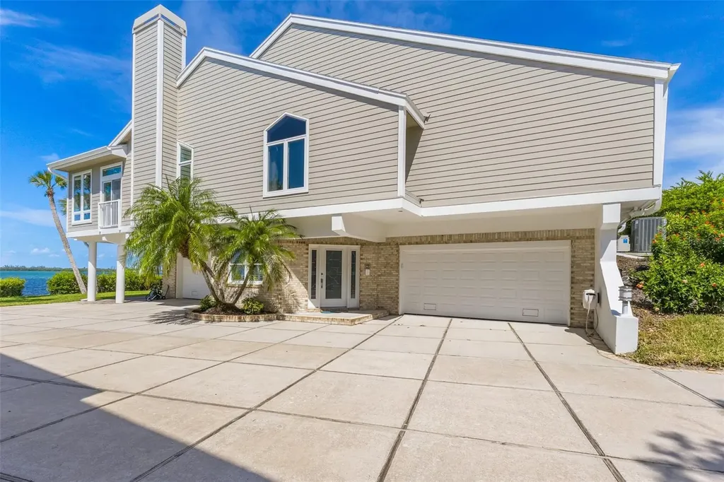 56 Tidy Island Boulevard Bradenton FL 34210
