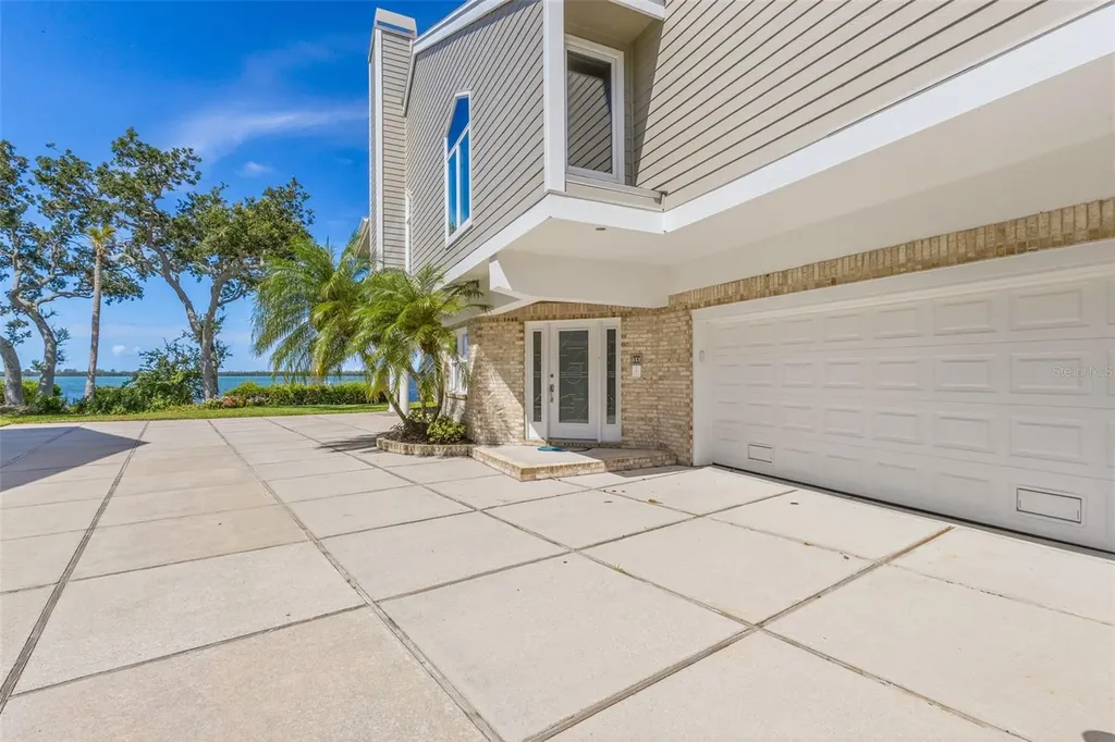 56 Tidy Island Boulevard Bradenton FL 34210