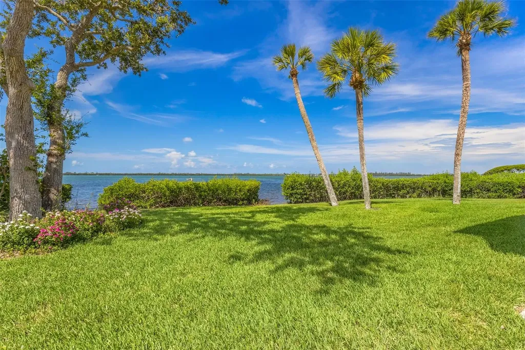 56 Tidy Island Boulevard Bradenton FL 34210