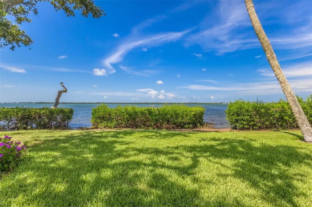 56 Tidy Island Boulevard Bradenton FL 34210