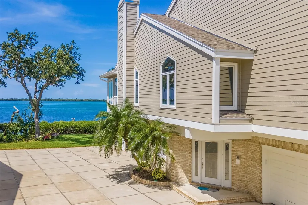56 Tidy Island Boulevard Bradenton FL 34210