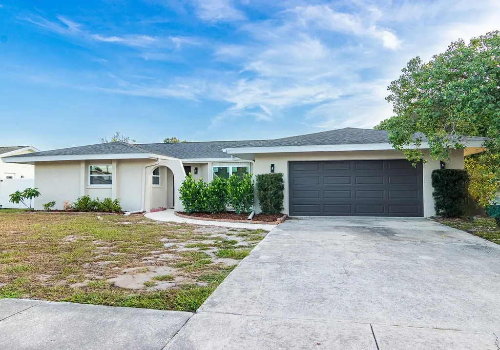 1115 Southern Pine Lane Sarasota FL 34243