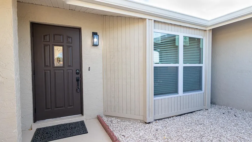 1115 Southern Pine Lane Sarasota FL 34243
