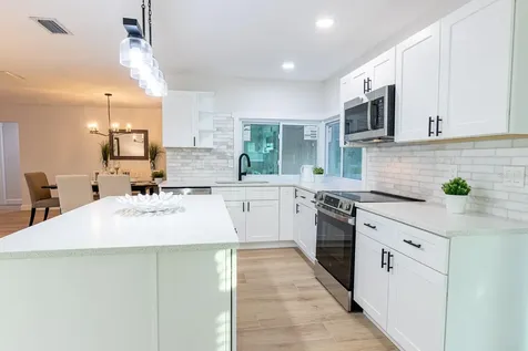 1115 Southern Pine Lane Sarasota FL 34243