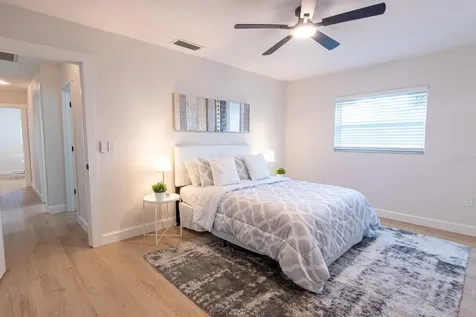 1115 Southern Pine Lane Sarasota FL 34243