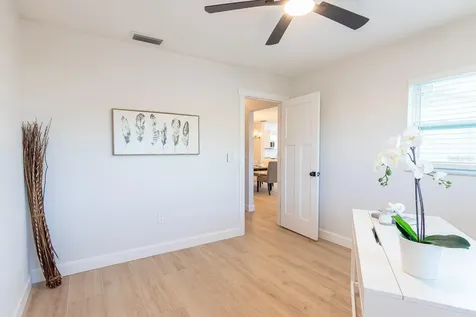 1115 Southern Pine Lane Sarasota FL 34243