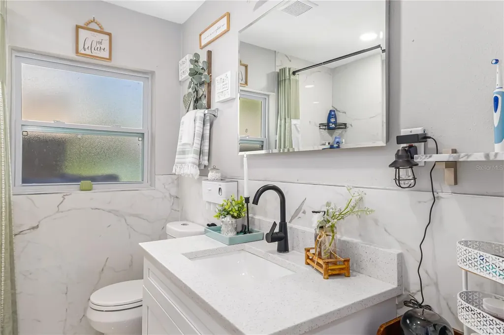 1611 27th Street W Bradenton FL 34205