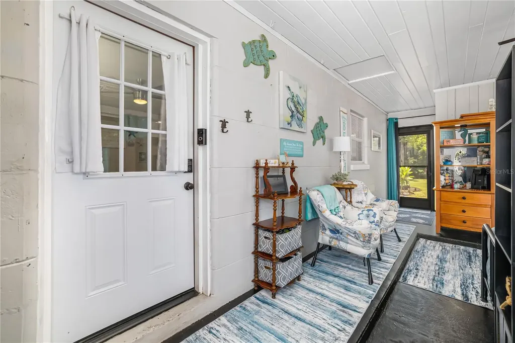 1611 27th Street W Bradenton FL 34205