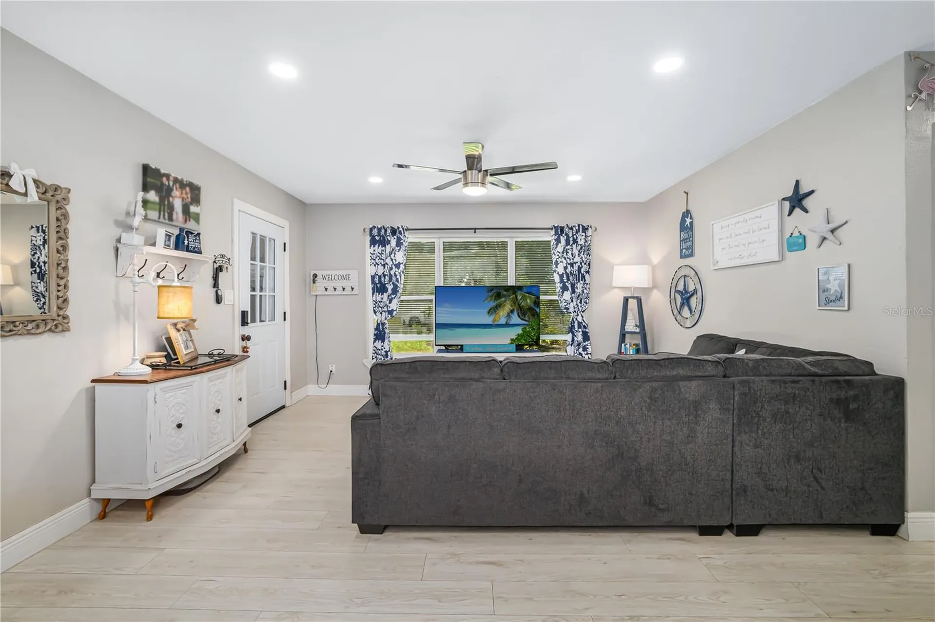 1611 27th Street W Bradenton FL 34205