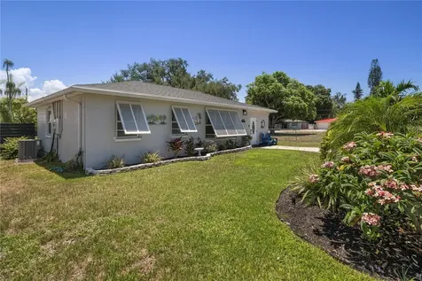 1611 27th Street W Bradenton FL 34205