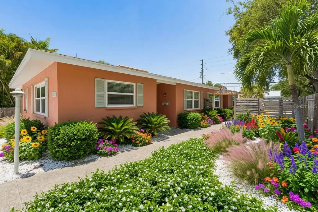 6219 2nd Avenue S St Petersburg FL 33707