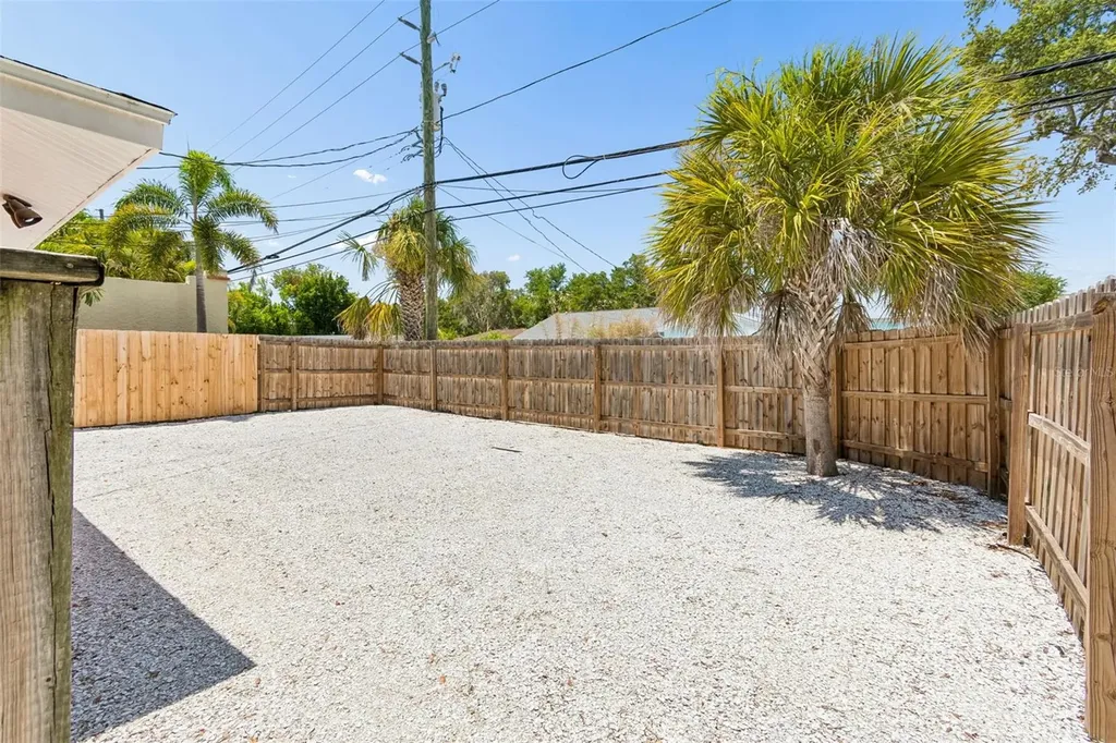 6219 2nd Avenue S St Petersburg FL 33707