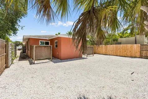 6219 2nd Avenue S St Petersburg FL 33707