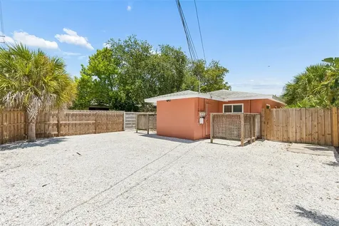 6219 2nd Avenue S St Petersburg FL 33707