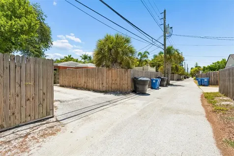 6219 2nd Avenue S St Petersburg FL 33707