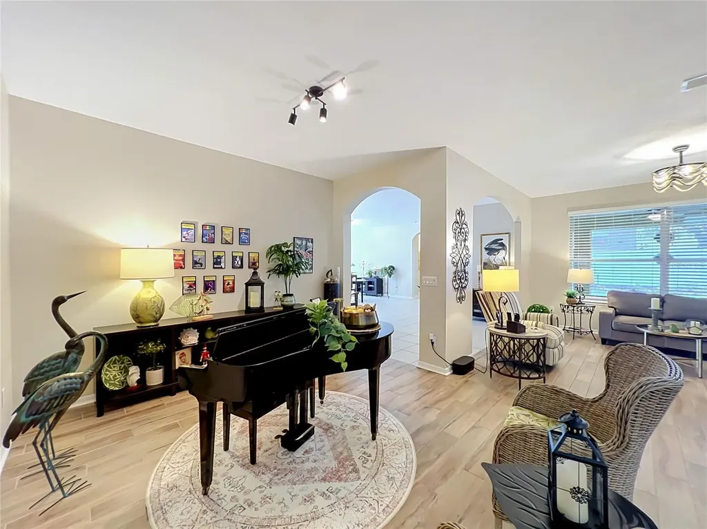 527 Azalea Bloom Drive Apopka FL 32712