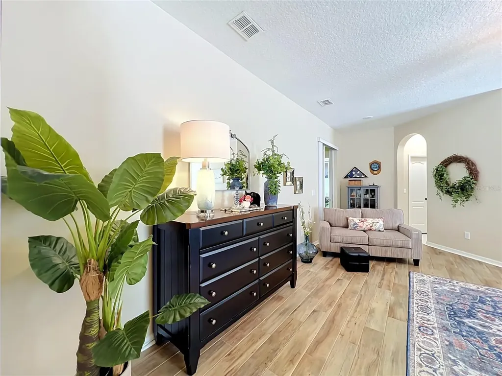 527 Azalea Bloom Drive Apopka FL 32712