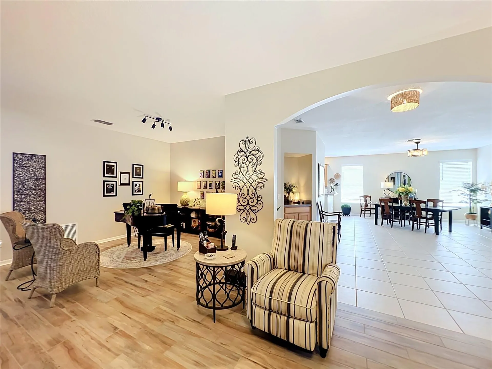 527 Azalea Bloom Drive Apopka FL 32712