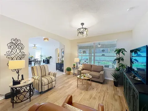527 Azalea Bloom Drive Apopka FL 32712