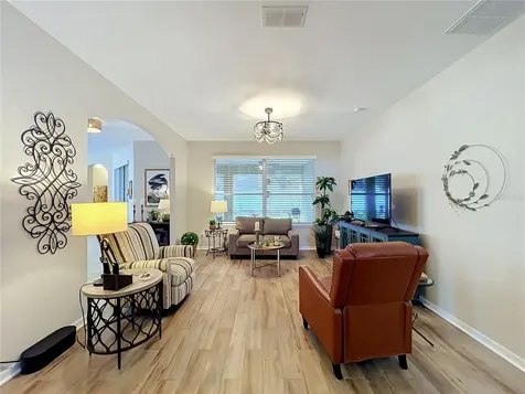 527 Azalea Bloom Drive Apopka FL 32712
