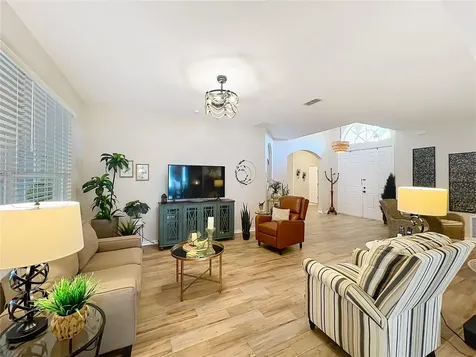527 Azalea Bloom Drive Apopka FL 32712