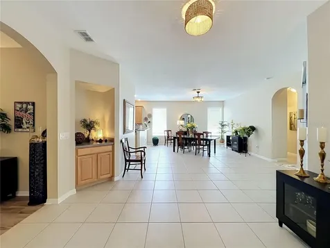 527 Azalea Bloom Drive Apopka FL 32712