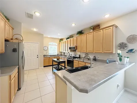 527 Azalea Bloom Drive Apopka FL 32712