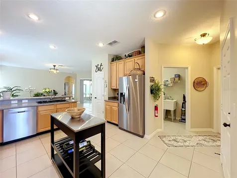 527 Azalea Bloom Drive Apopka FL 32712