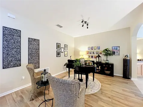 527 Azalea Bloom Drive Apopka FL 32712