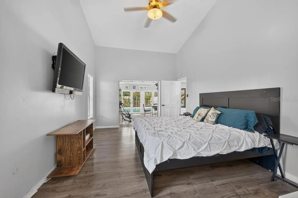 1111 Knollwood Drive Safety Harbor FL 34695