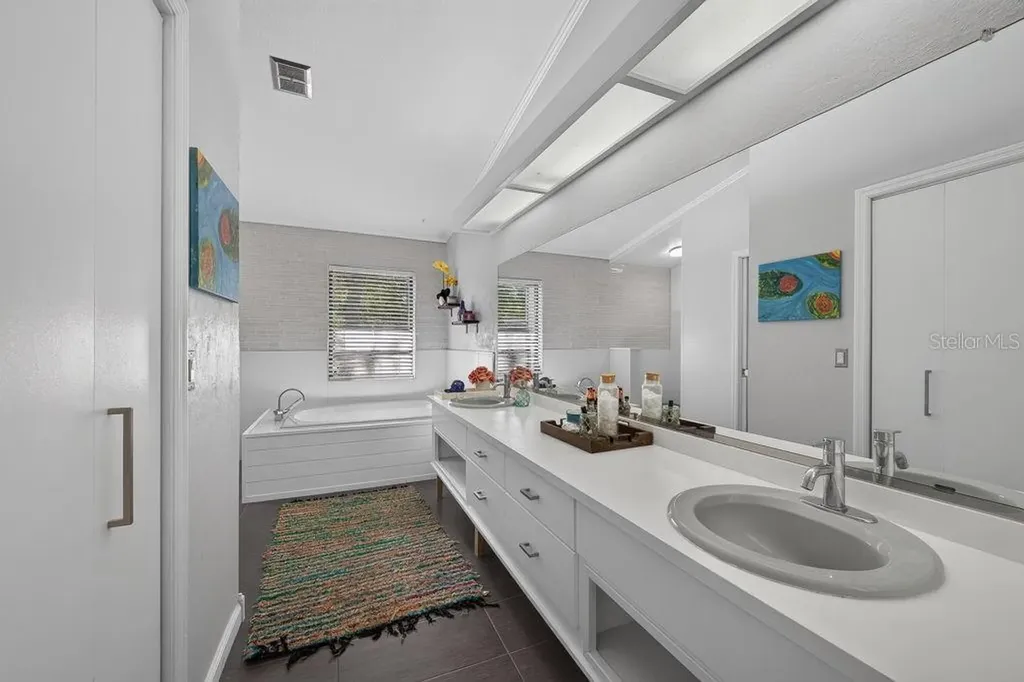 1111 Knollwood Drive Safety Harbor FL 34695