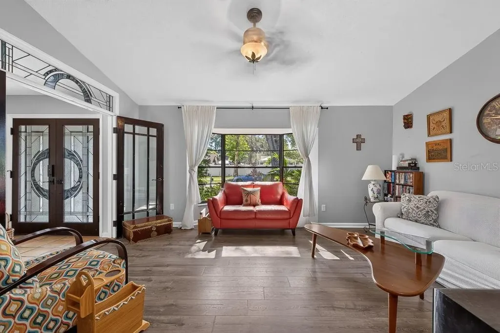 1111 Knollwood Drive Safety Harbor FL 34695