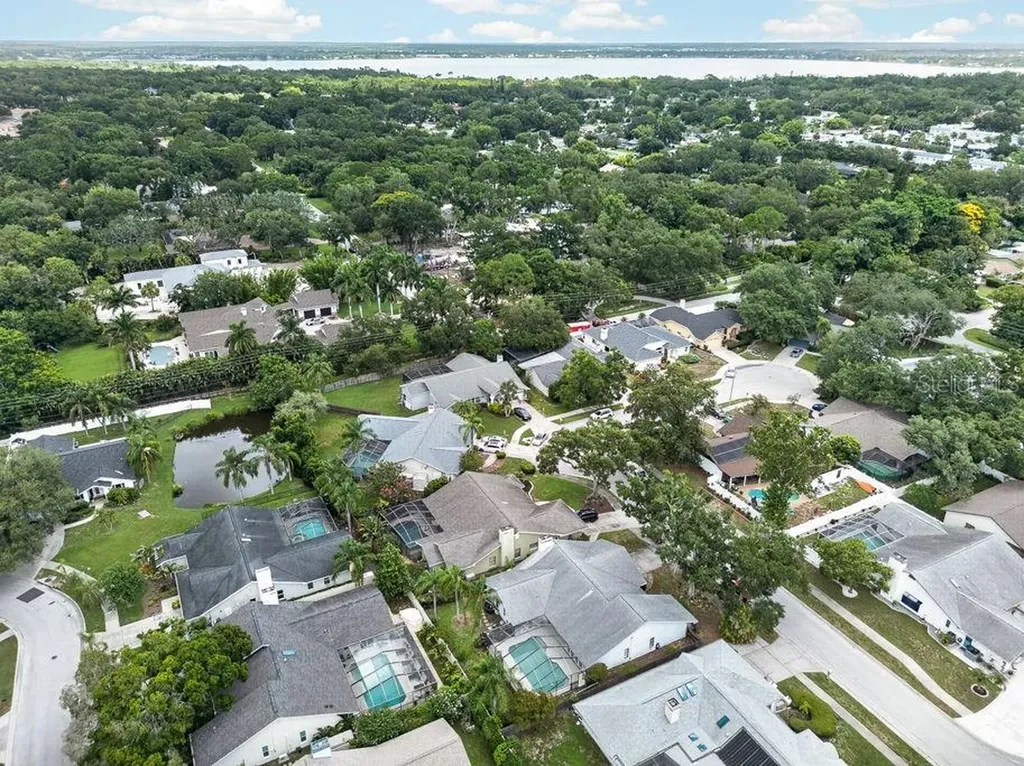 1111 Knollwood Drive Safety Harbor FL 34695