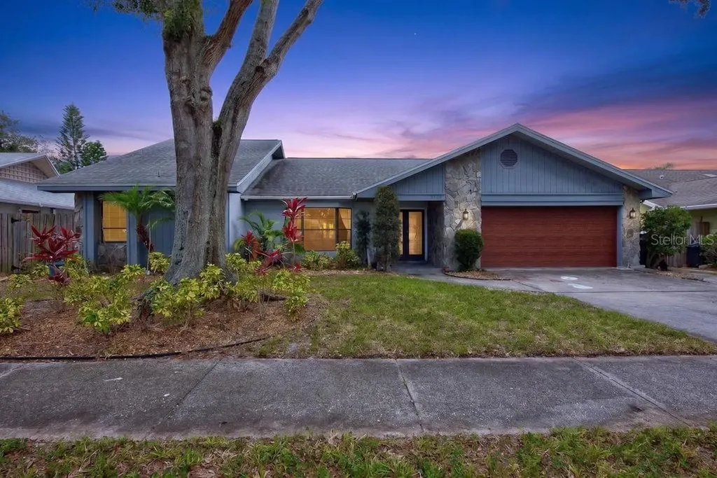 1111 Knollwood Drive Safety Harbor FL 34695