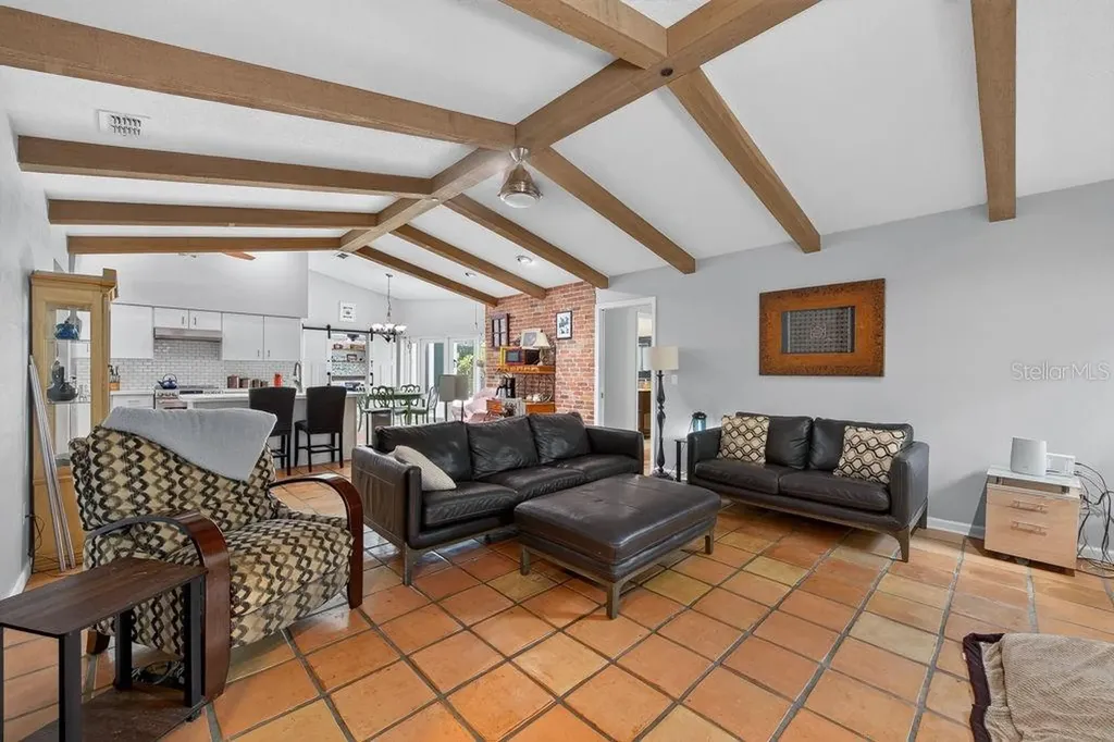 1111 Knollwood Drive Safety Harbor FL 34695