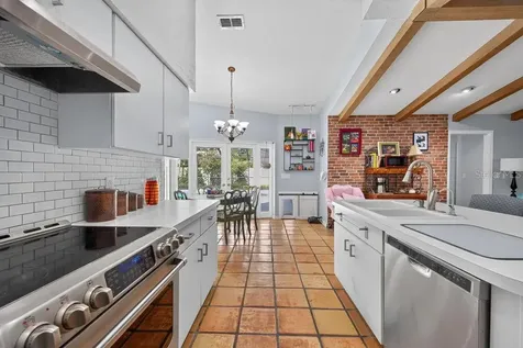1111 Knollwood Drive Safety Harbor FL 34695