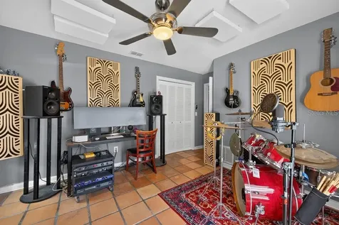 1111 Knollwood Drive Safety Harbor FL 34695