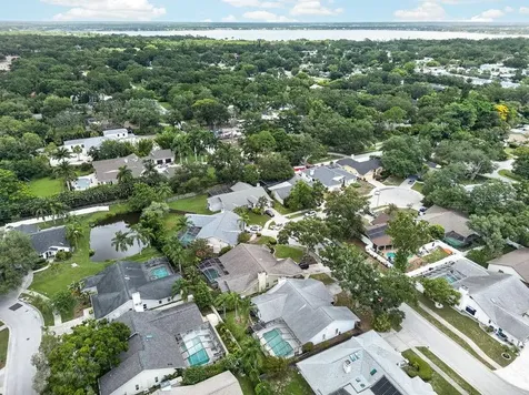 1111 Knollwood Drive Safety Harbor FL 34695