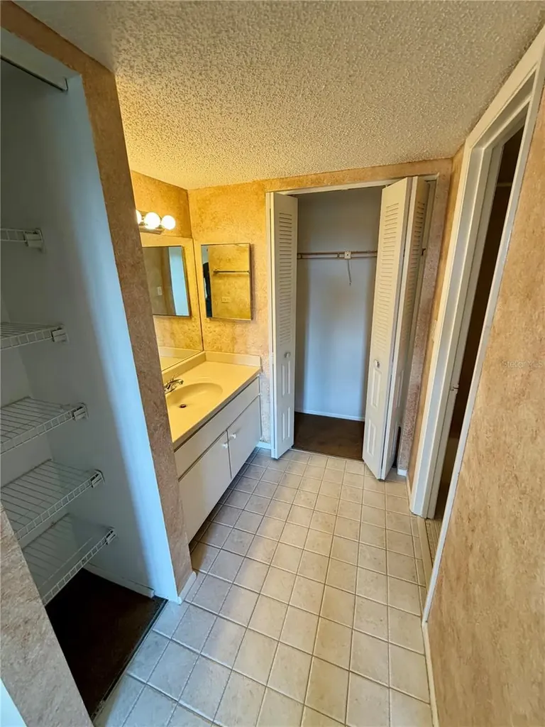 2901 26th Street W Bradenton FL 34205