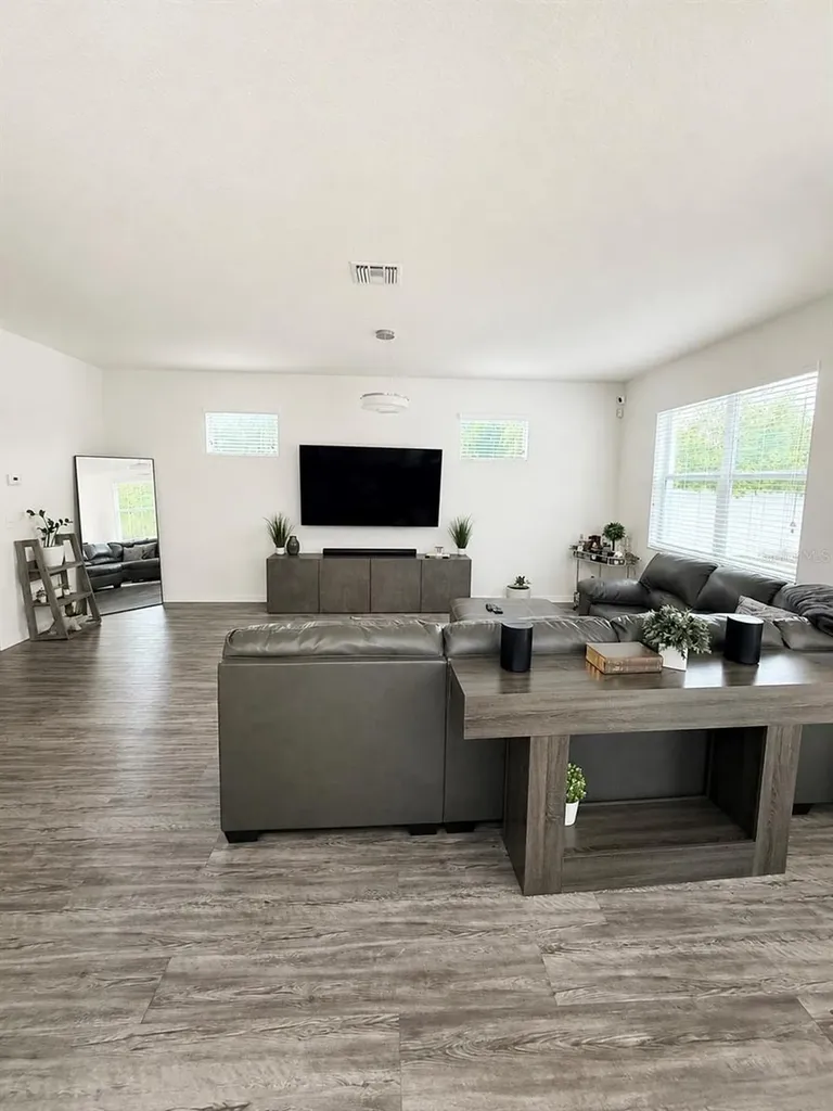 3008 E Sligh Avenue Tampa FL 33610