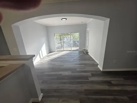 9401 Crescent Loop Circle Tampa FL 33619