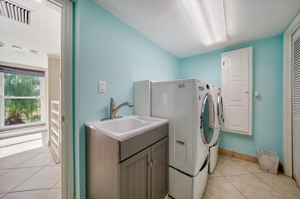 101 Harrison Avenue Belleair Beach FL 33786