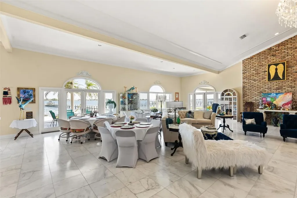 6118 Riverview Boulevard Bradenton FL 34209