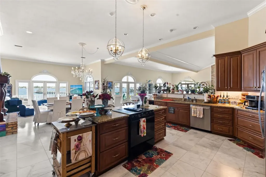 6118 Riverview Boulevard Bradenton FL 34209
