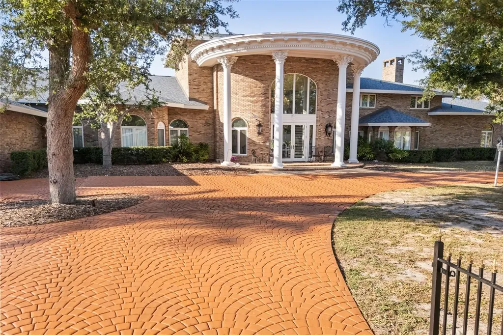 6118 Riverview Boulevard Bradenton FL 34209