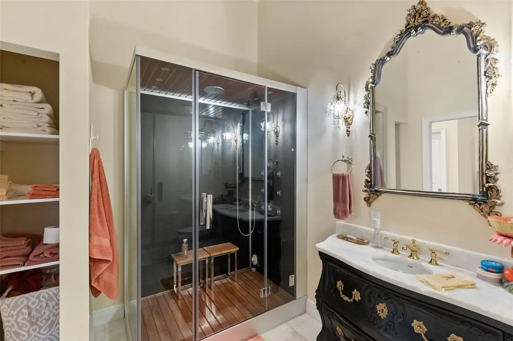 6118 Riverview Boulevard Bradenton FL 34209