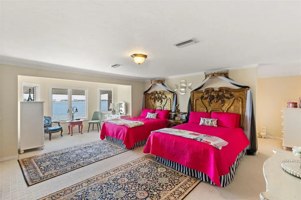 6118 Riverview Boulevard Bradenton FL 34209
