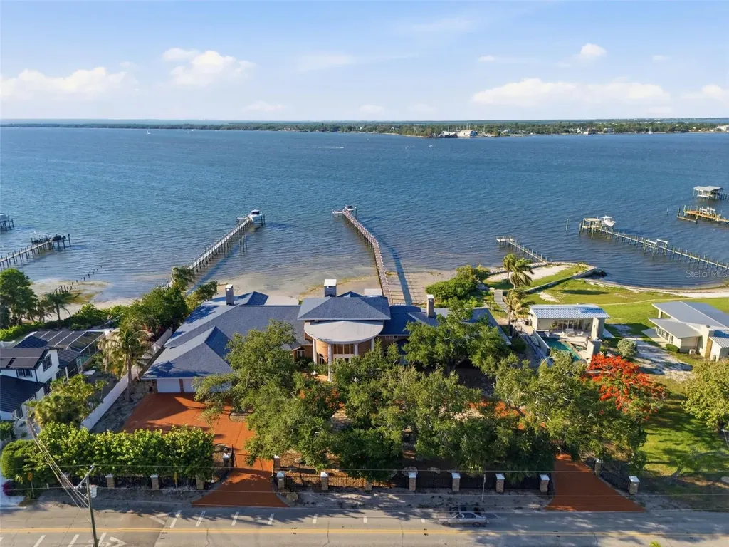 6118 Riverview Boulevard Bradenton FL 34209